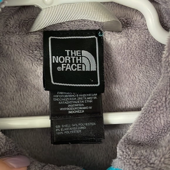The North Face blue girl winter jacket, size: 10-12. Great condition. - Picture 4 of 5